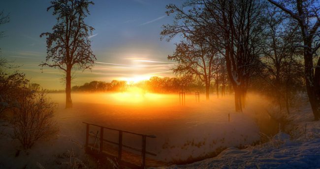 image of a sunset in the winter illustrating the blog article about the GRI gold community